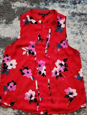 41 Hawthorn Red Floral Sleeveless Blouse